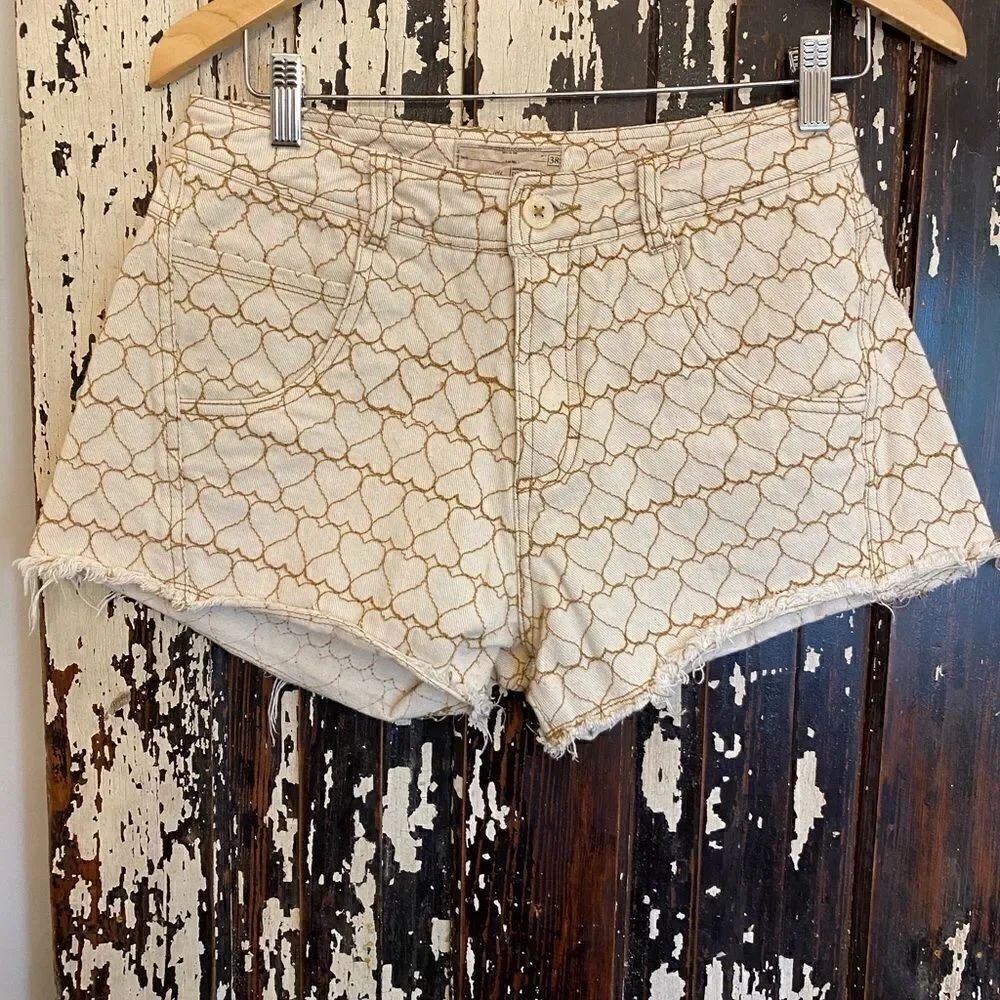 EUC Dzarm Brazil heart shorts.